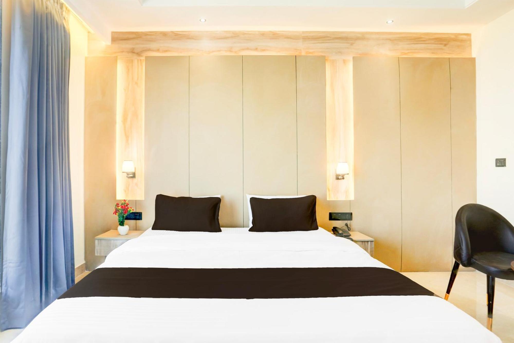 Super Townhouse Isbt Dehradun Hotell Eksteriør bilde