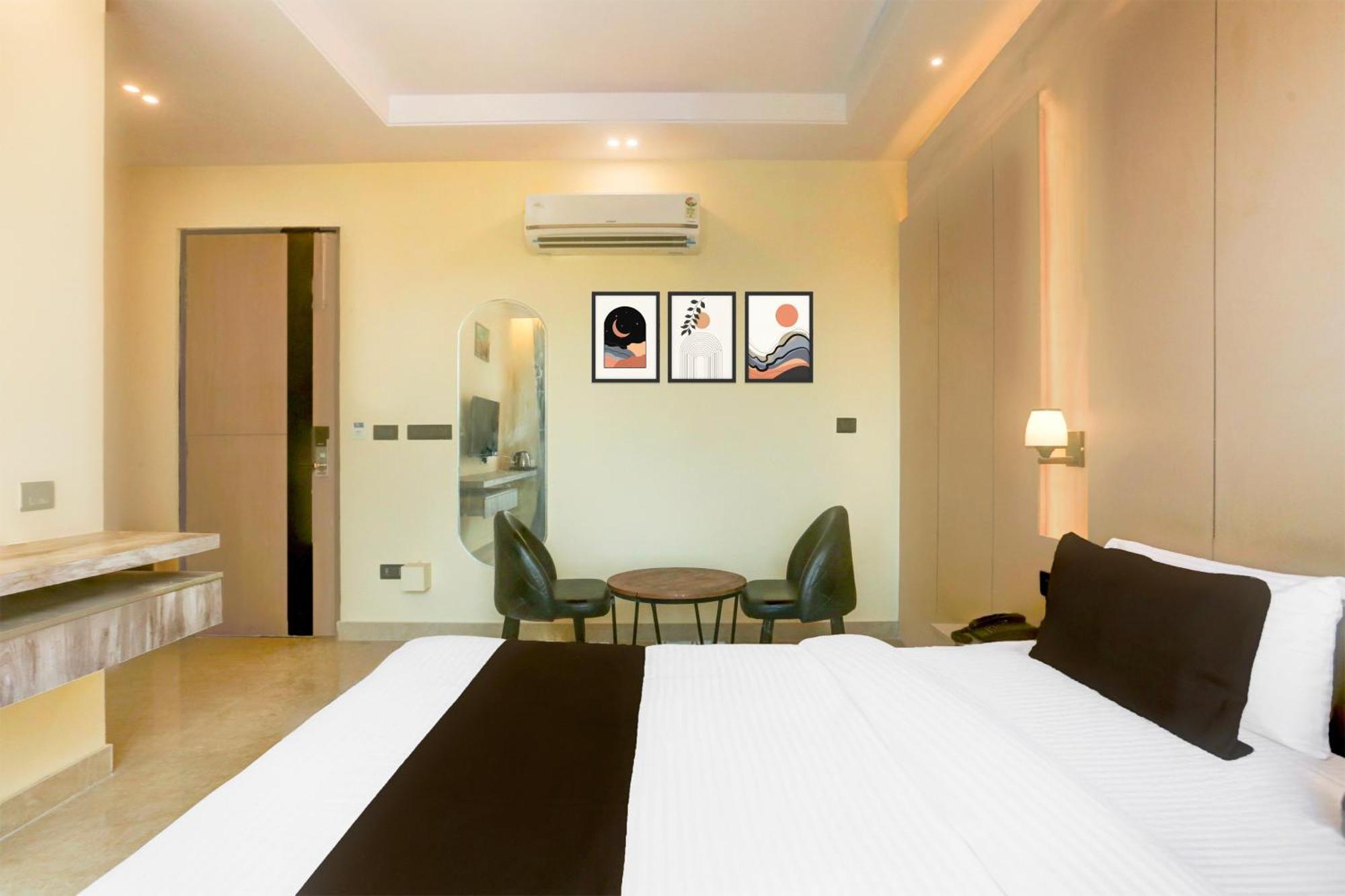 Super Townhouse Isbt Dehradun Hotell Eksteriør bilde