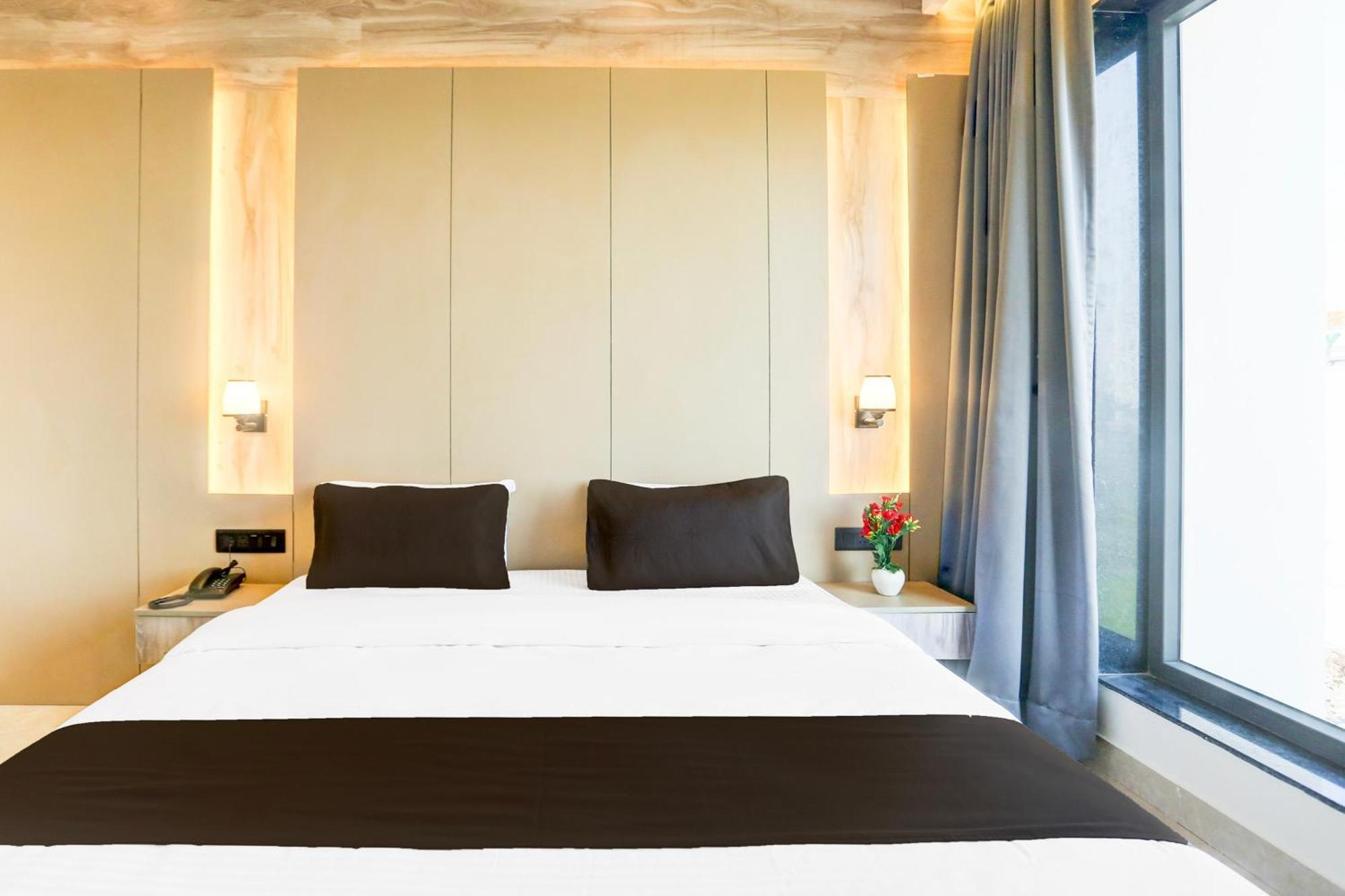 Super Townhouse Isbt Dehradun Hotell Eksteriør bilde