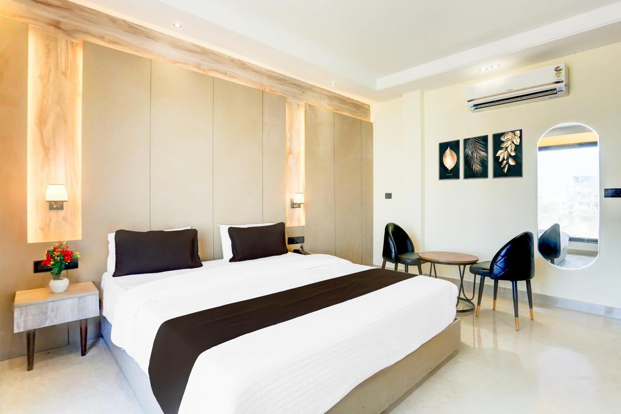 Super Townhouse Isbt Dehradun Hotell Eksteriør bilde