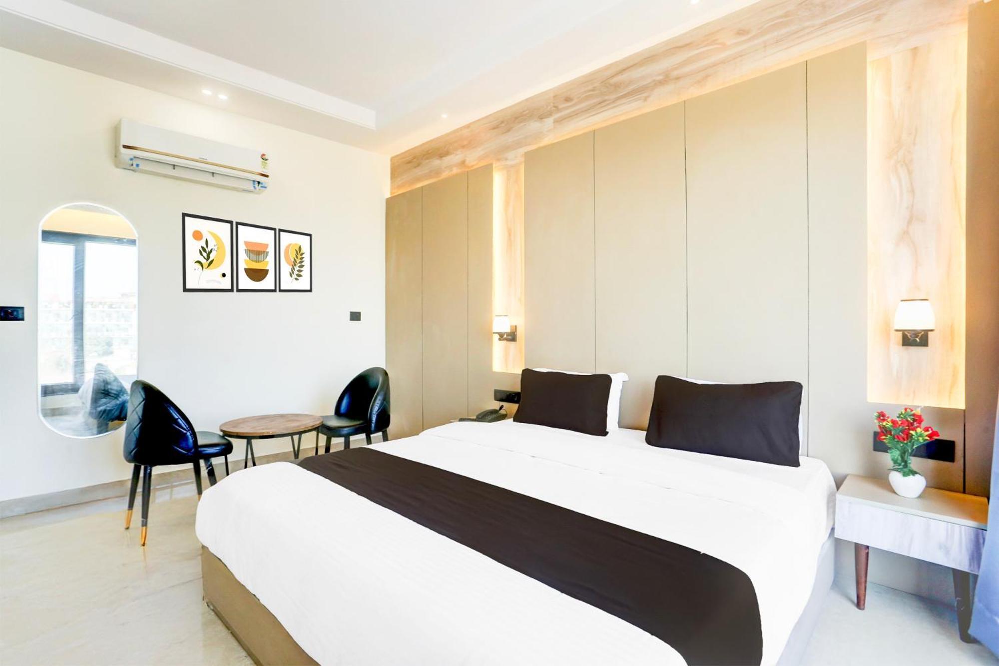 Super Townhouse Isbt Dehradun Hotell Eksteriør bilde