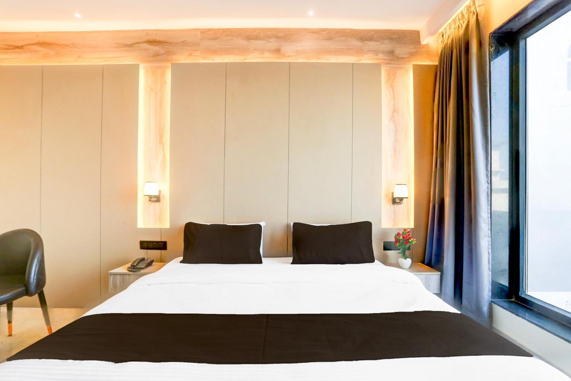 Super Townhouse Isbt Dehradun Hotell Eksteriør bilde