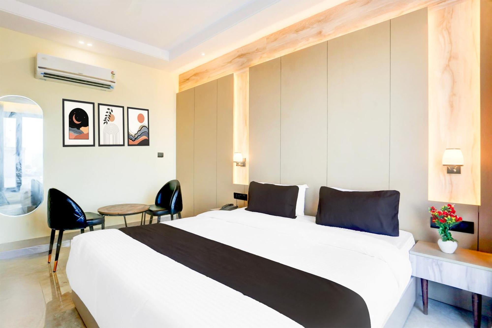Super Townhouse Isbt Dehradun Hotell Eksteriør bilde