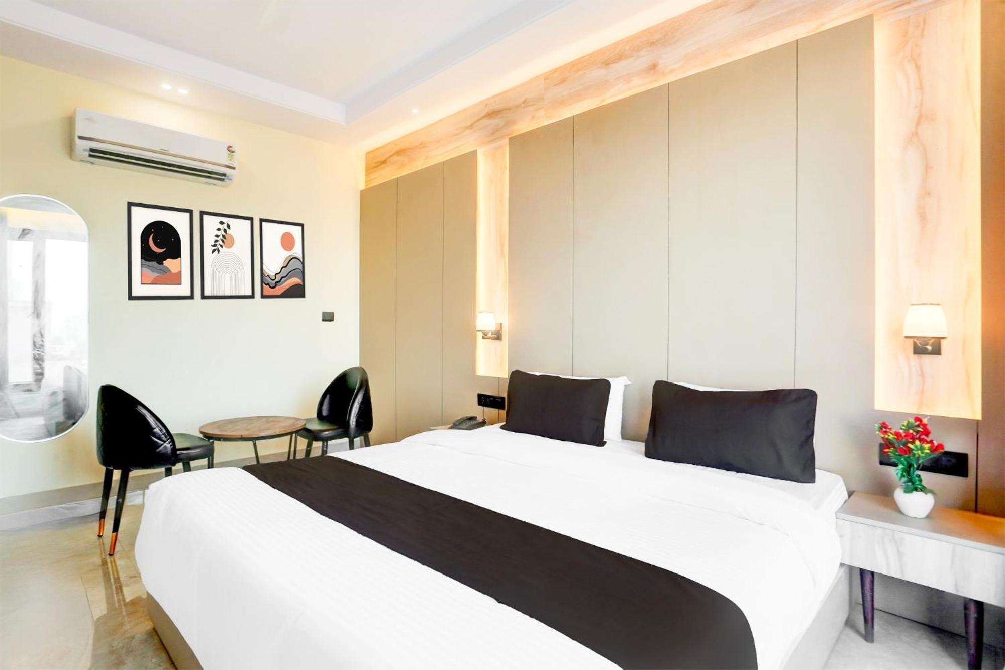 Super Townhouse Isbt Dehradun Hotell Eksteriør bilde